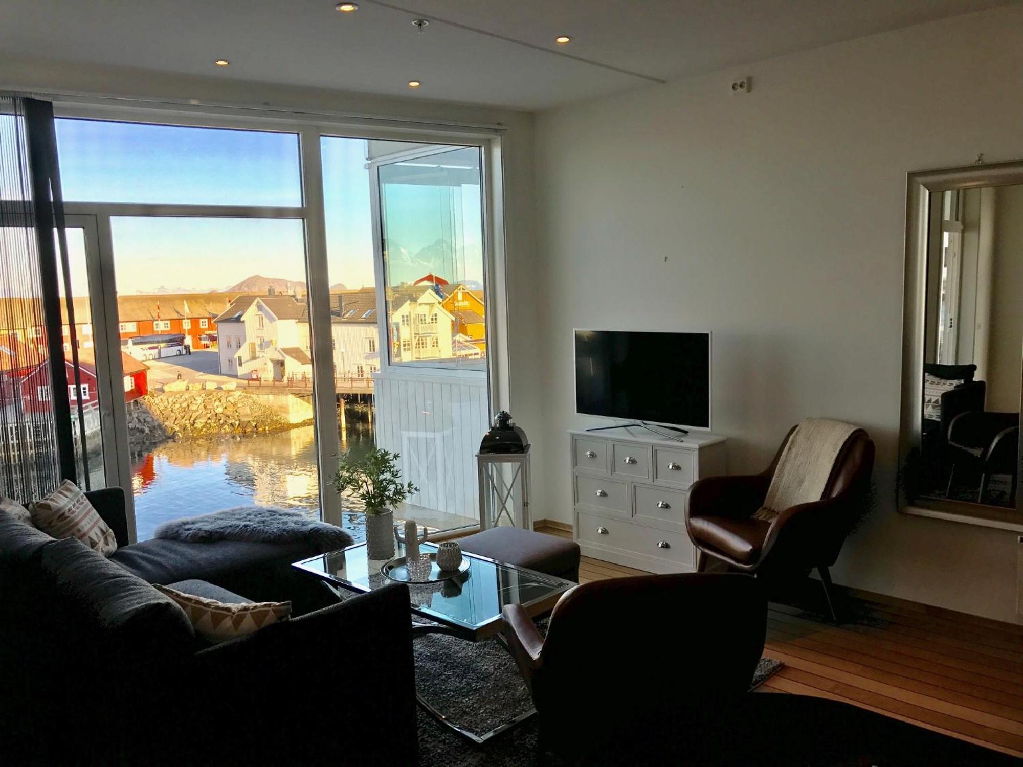 Svolvaer Havn Apartments ภายนอก รูปภาพ